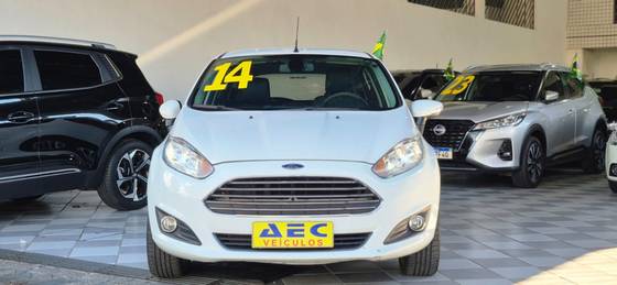 FORD FIESTA 1.5 SE HATCH 16V FLEX 4P MANUAL FORD FIESTA 1.5 SE HATCH 16V FLEX 4P MANUAL
